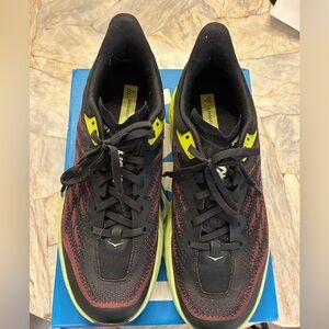 HOKA Women's Speedgoat 5 size 9.5 Like New!